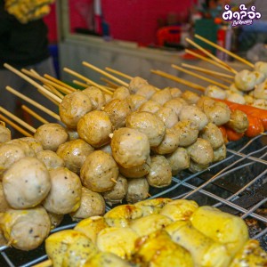 Ping Dai Ping Dee That Luang Night Market