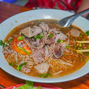 Pho Aliya (Pho sis Kai Vangvieng)