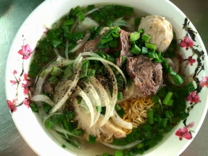 Phở lẩu bò Chợ Lớn